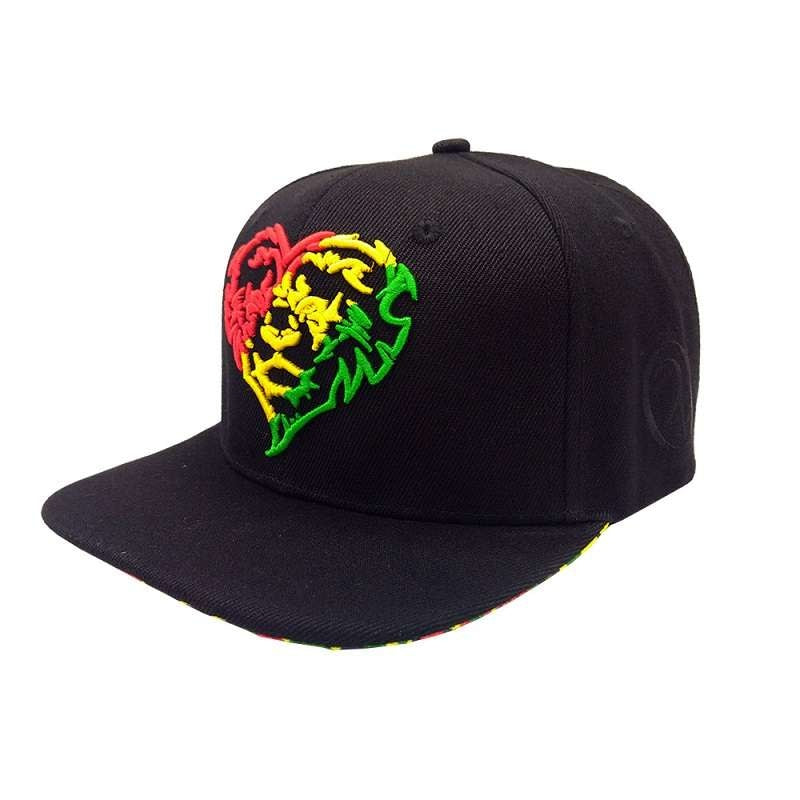 Lion 420 Heart Snapback Black/Rasta | 420 Cap - Streetwear with a nod to culture. 
